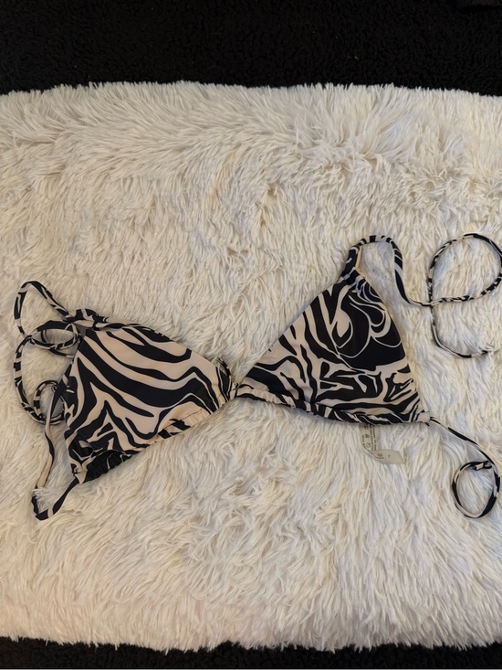 SHEIN Other - Black Cream Zebra Triangle Bikini Top Womens Large